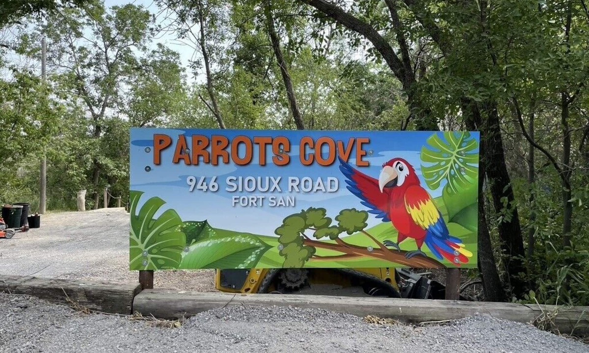 B-Say-Tah Cabin | Echo Lake Lakefront Cabin in picturesque Qu’Appelle Valley,
