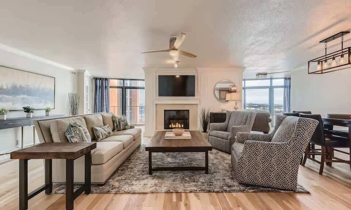 LoDo Condo | Larimer Luxury | Top Notch Amenities | Monthly
