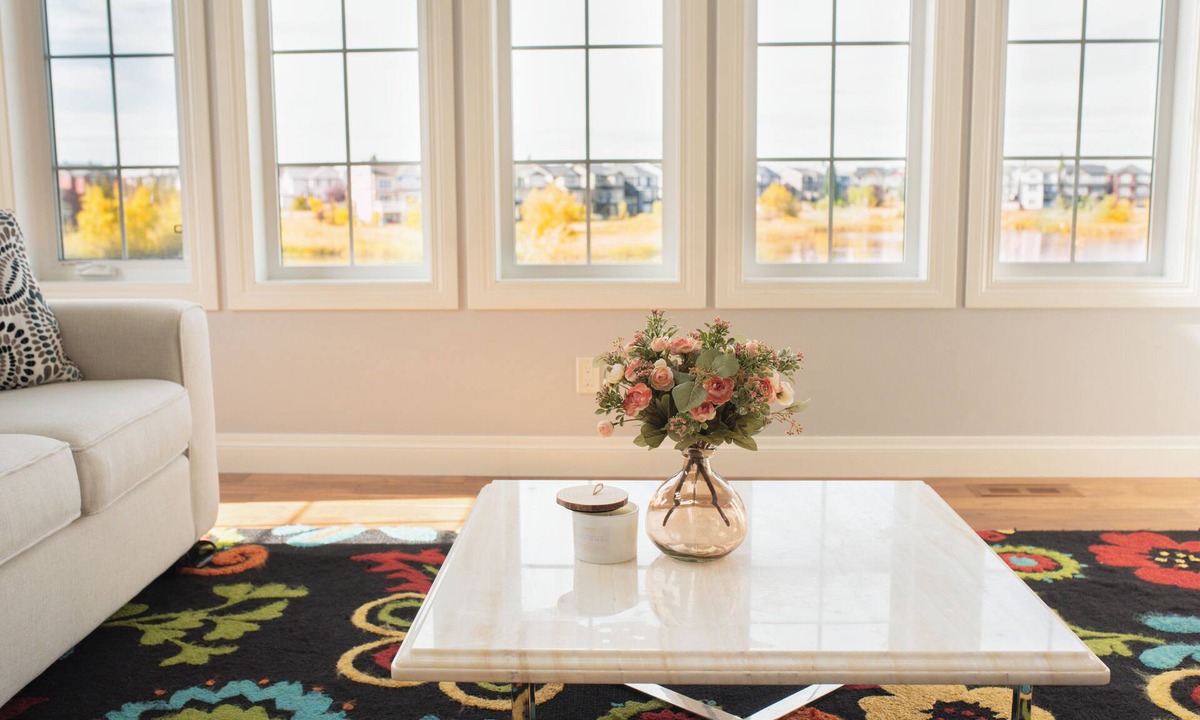 Southeast Calgary Villa | Luxury Lakefront house for all occasions, 90 mins drive to Banff, Pet friendly.