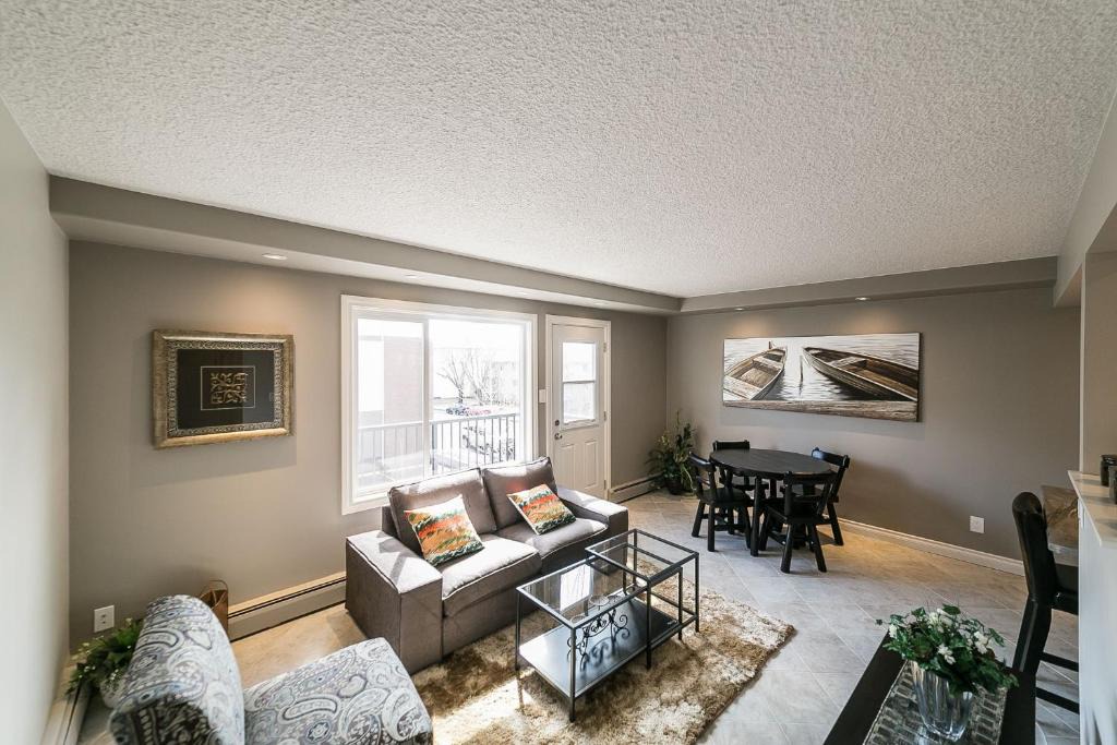 Jasper Place Apartment | McKinnon Pointe #301