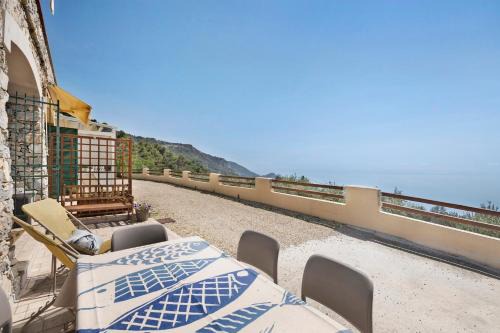 Finale Ligure Apartment | Oleandro