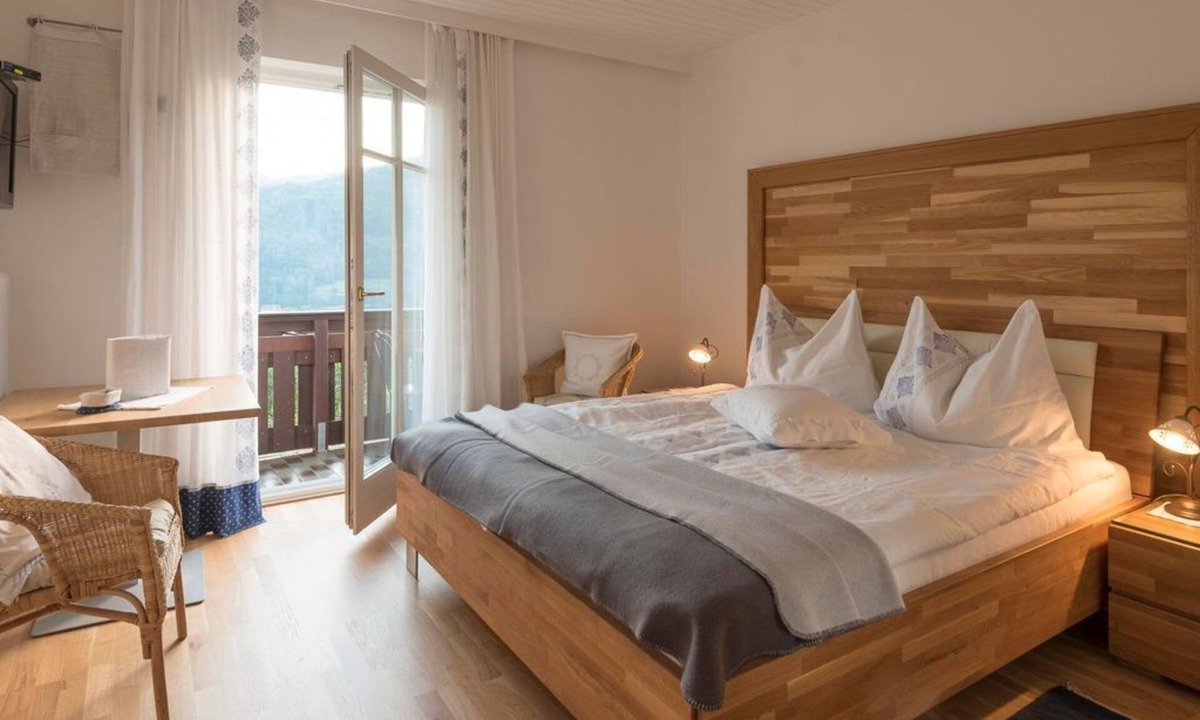 Anger House | Room 1 | Blaues Herzerl (1-2 nights) - Kleinhofers Himbeernest