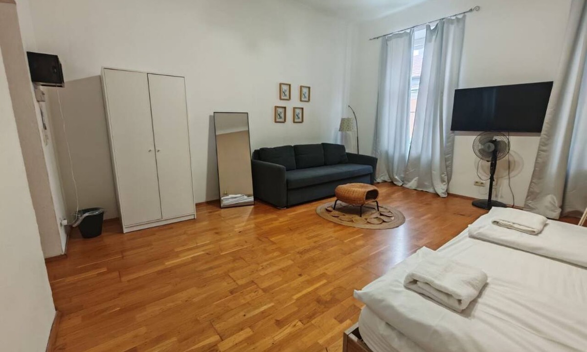 Landstrasse Apartment | Smart 2BR Apt. Perfect for Longstays near Rennweg