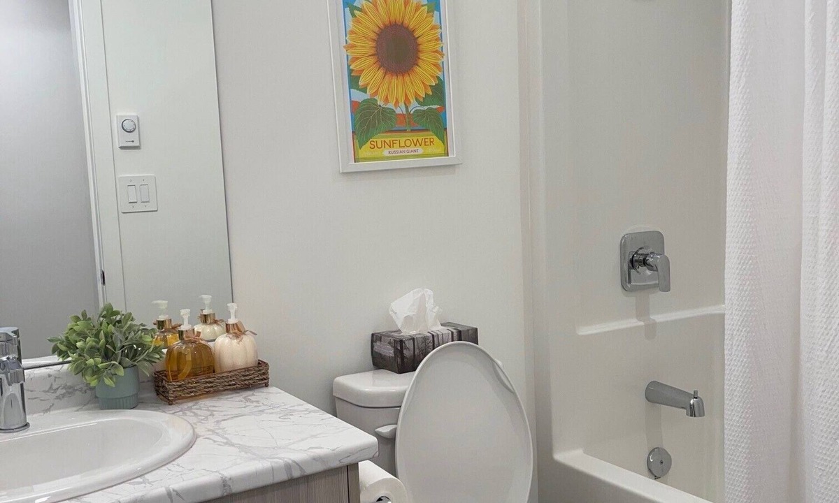 Saanichton Apartment | Spacious Private Entire 1-Bedroom Apt near Airport and Buchart Garden in Saanich