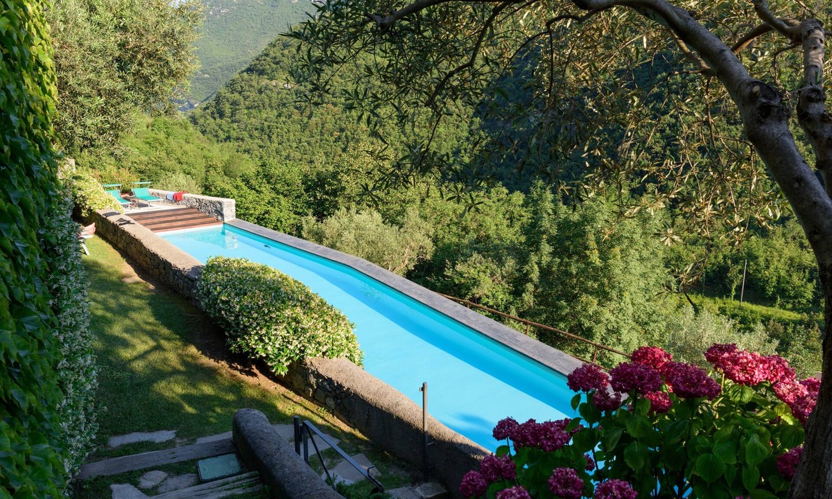 Castelbianco Apartment | Stylish apartments in the heart of the medieval village of Colletta