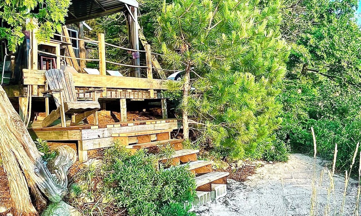 Nipissing Cottage | Wolfe Lake Cottage sleeps eight - Nipissing, Ontario, Canada