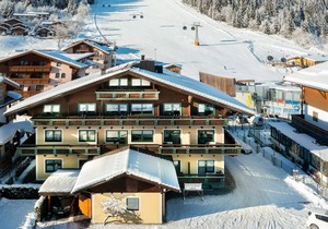 Basic double room - B&B Hotel Die Bergquelle in Flachau