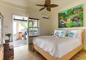 Charming Panoramic Views Room w/WiFi & Gorgeous Ocean Views in Placencia