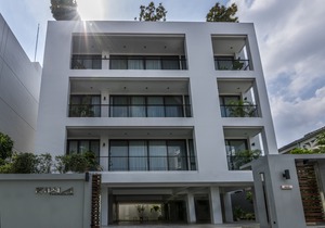Modern & Luxury Home in the heart of Thonglor in Bangkok