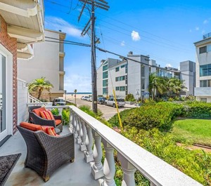 Belmont Shore 