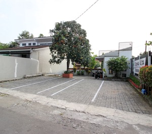 Reddoorz Jalan Damai 