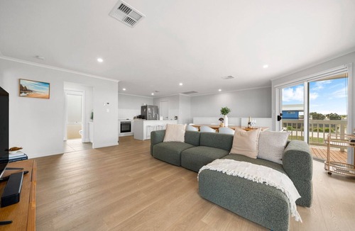 North Beach Apartment | 4BR Coastal Family Retreat Near North Beach BBQ