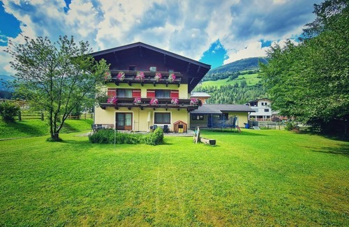 Schonbach Apartment | 5-Bedroom Capricorn - National Park, apartments