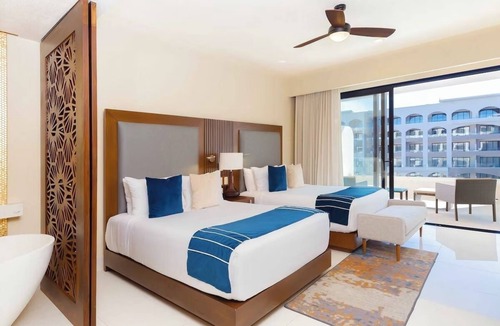 San Jose del Cabo Resort | Beautiful and Luxurious 5-Star Beachfront Resort in Villa la Valencia Los Cabos