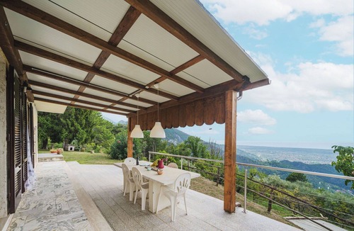 Seravezza House | Beautiful private villa for 6 people with WIFI, A/C, TV and patio