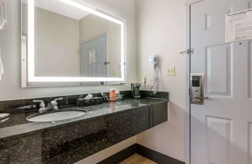 Jeffersontown Hotel | Bright and Comfortable Hotel Stay Near Louisville’s Best Entertainment Spots