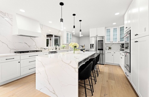 Gresham Villa | Grand 7BR Estate with Pool, Hot Tub, Sauna, Gym & Billiard