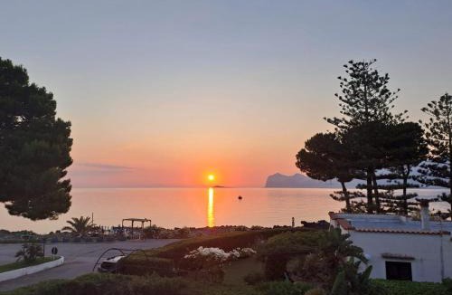 Carini Villa | Luxury Villa just 50 mt from the beach, 10 minutes from the airport