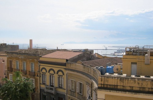 Historic Castle District Apartment | PENTHOUSE WITH PANORAMIC TERRACE WI.FI FREE PARKING PAGAM LAST MINUTE PROMOTION
