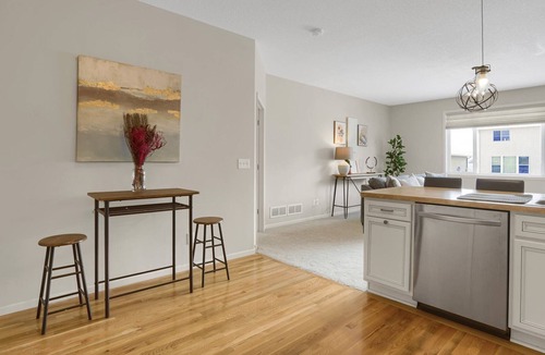 Apple Valley House | Private One Bedroom Suite