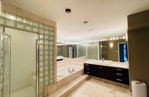 East Kildonan Villa | Riverside Villa