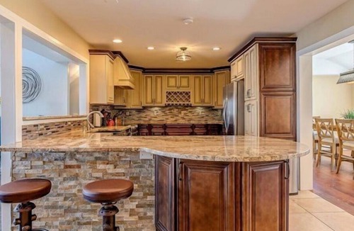 Smith Mountain Lake House | Smith Mountain Lake luxury, Dog-friendly, WIFI, pooltable, hot tub, kayaks, dock