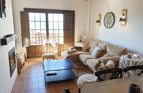 Badaguas Apartment | Spacious Duplex with Golf Course & Park Access Near Jaca