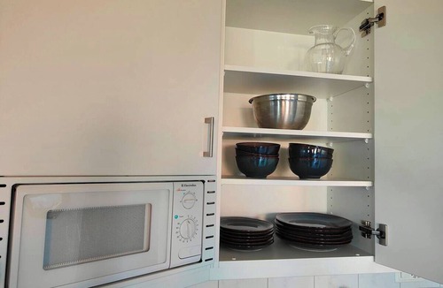 Faulensee Apartment | Studio mit Aussicht fast bis nach Interlaken/free WIFI/Parking