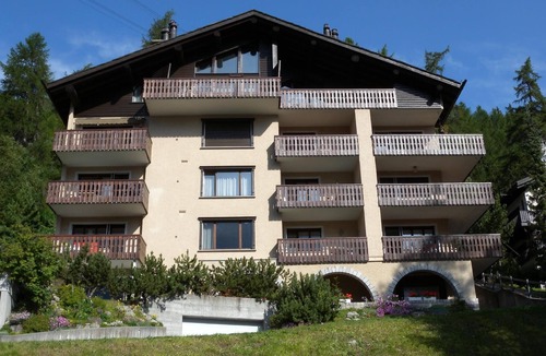 Sankt Moritz-Bad Apartment | Traditional apartment house in an excellent, quiet location between St.