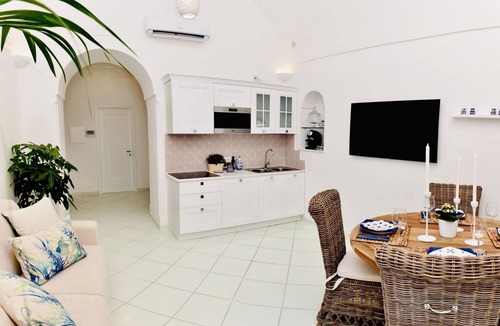 Liparlati Apartment | Tyrrhenian Sea View Apartment