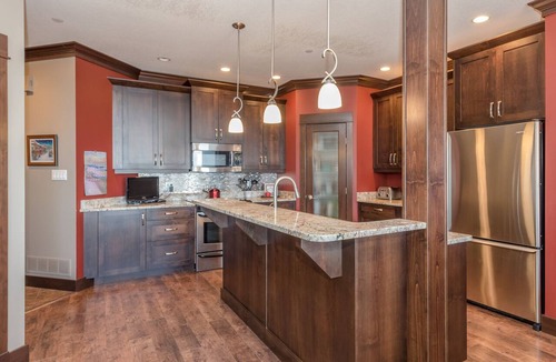 Silver Star Mountain House | Unrivalled Deluxe Ridge location Duplex with Amazing Views and good ski in/out