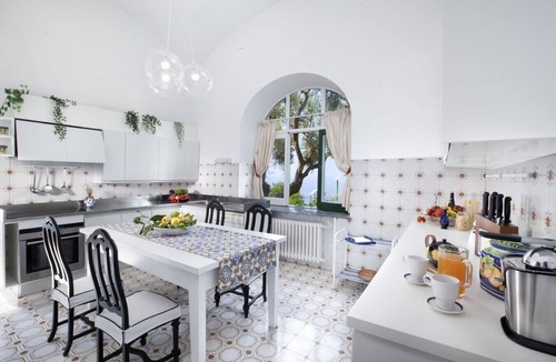 Arienzo Villa | Villa Affascinante - Villa with direct sea access