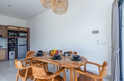 Tibubeneng Villa | Villa Celestial Brand New Enchanting 2 BR with Aircon Living Canggu