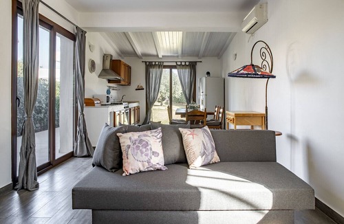 Ognina Villa | Villa Ognina Dependance I with pool by Wonderful Italy