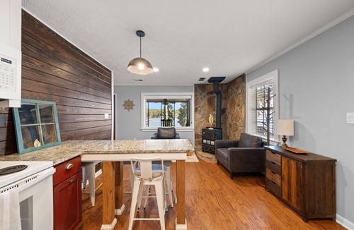 Eatonton House | Waterfront Cottage Lake Oconee, Private Dock