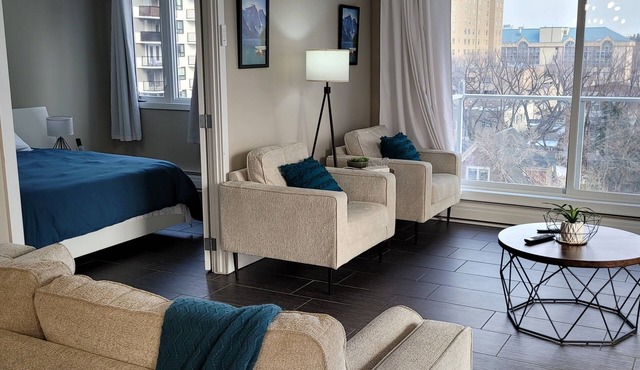 2 Bedroom Condo, Close to River, Hospitals, University, Shopping- Free Parking in Saskatoon