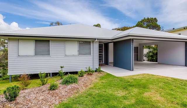 25 Cooloola Drive - Rainbow Beach. Stunning, Modern, Open Plan Beach House. Wifi. in RAINBOW BEACH