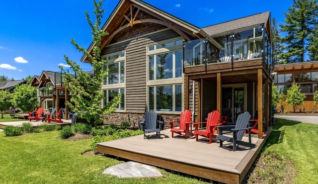 3 + bed 2 bath Villa on Lake Muskoka in Port Carling