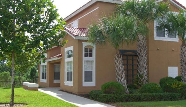 4 Bedroom Villa 2 Miles from Disney Entrance Kissimmee off Us192 in Kissimmee