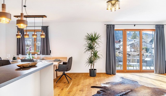 Apartment 'Luisa' with Mountain View, Private Terrace and Wi-Fi in Scharnitz