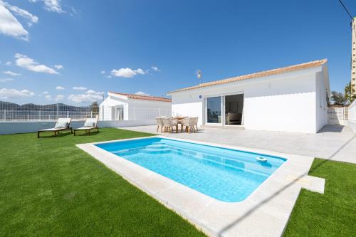Atalaya House Private Pool Blue by AORA STAY in Cártama