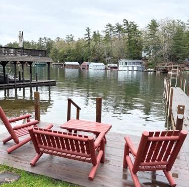 Authentic Cottage on Lake George in Triplet Islands