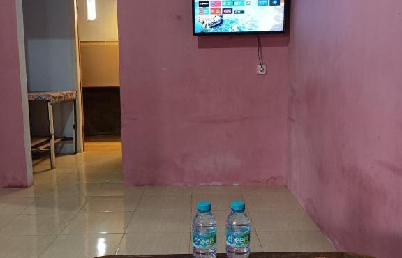 B&B Guest House in Genteng