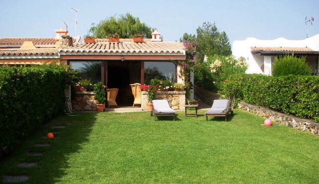 Baja Sardinia, Costa Smeralda. Villa a stone's throw from the sea. in Baja Sardinia