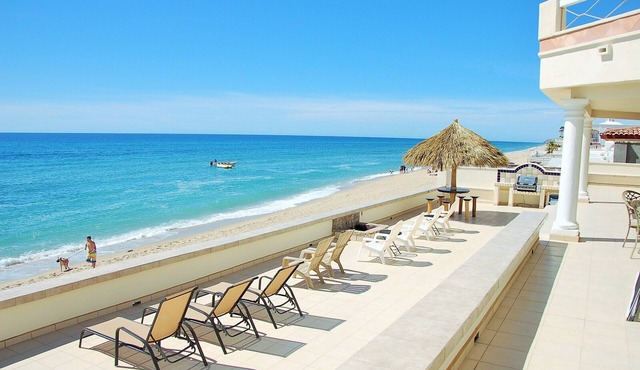 🐬 BEACH FRONT 🐬 Palapas, Firepit, Upstairs Deck, Whole House - PLAYA ARCADIA in Puerto Penasco