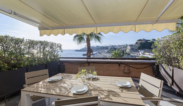 Beachfront Studio with Terrace by Wonderful Italy in Genova