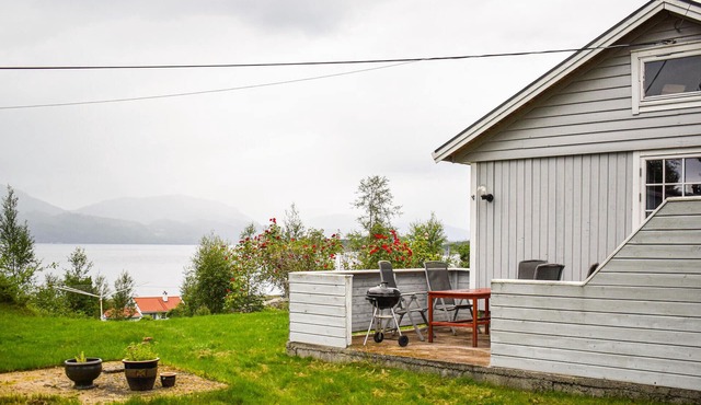 Beautiful home in Fusa with WiFi in Fusa