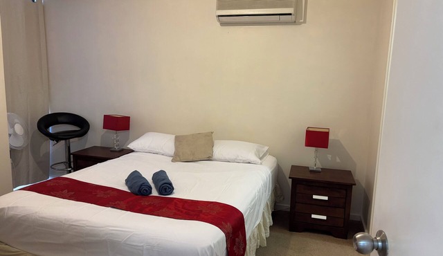 Beautiful two bedrooms apartment with free parking in Perth