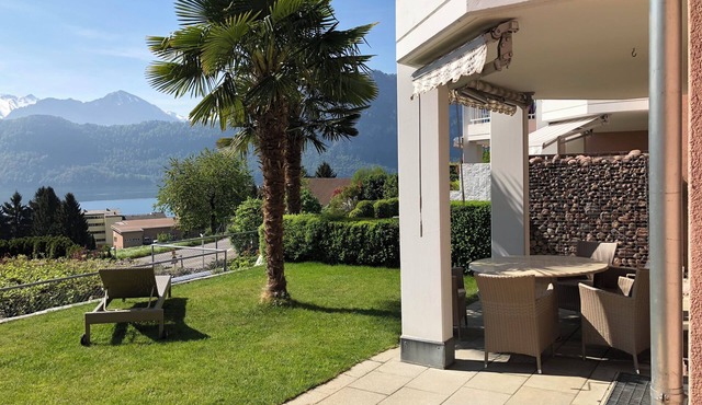Big house on Lake Lucerne. Amazing views. Between Rigi and Lucerne city. in Weggis