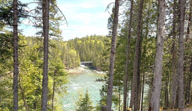 Bonaventure River Camper | Salmon Fishing & Launch in Saint-Siméon-de-Bonaventure